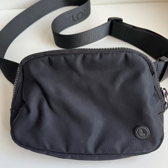 Lole Handbags - Lolë Belt Bag | Black